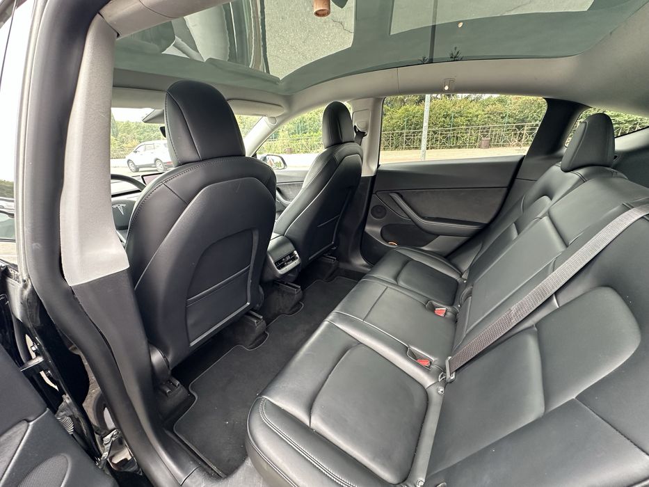 Продам Tesla model Y