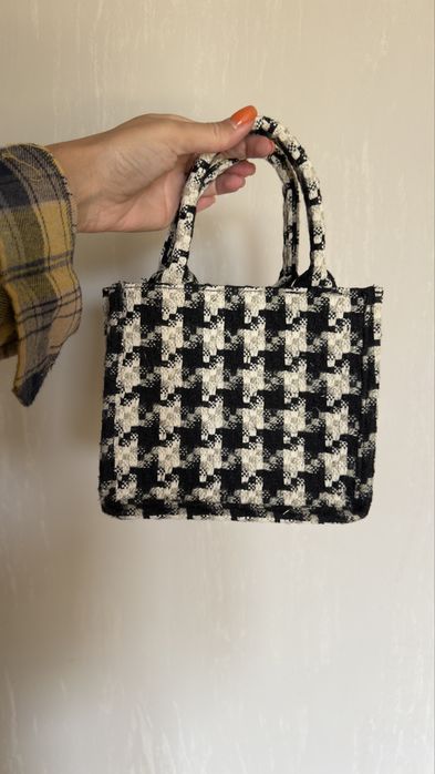 Сумочка класична твідова H&M