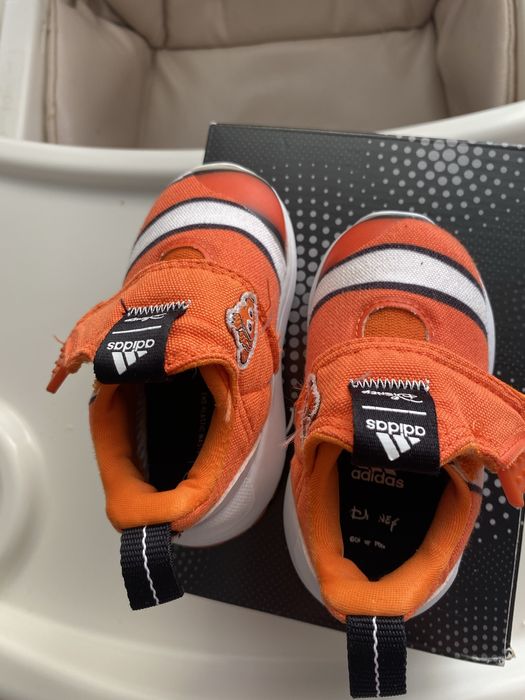 Кросівки для малюка adidas, розмір 19