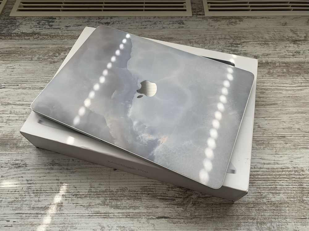 Macbook Pro 13 M1 2021, макбук про 13 м1 с нюансом