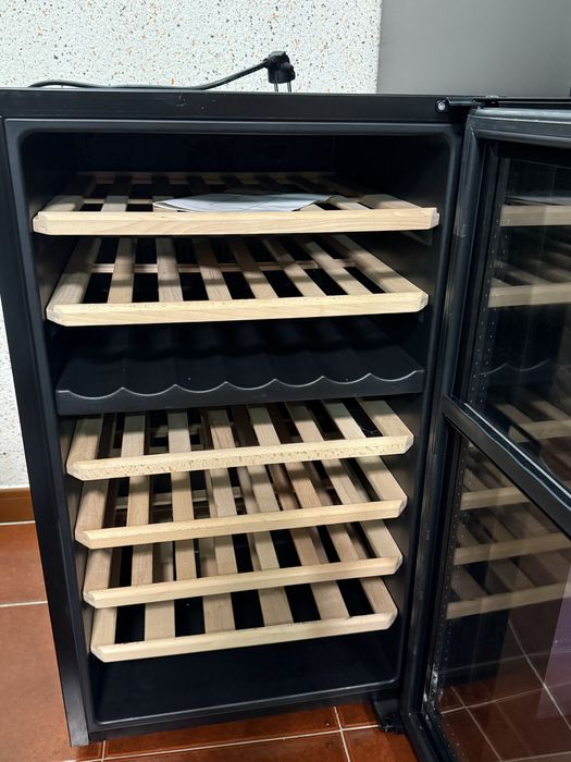 Cave de Vinhos Meireles