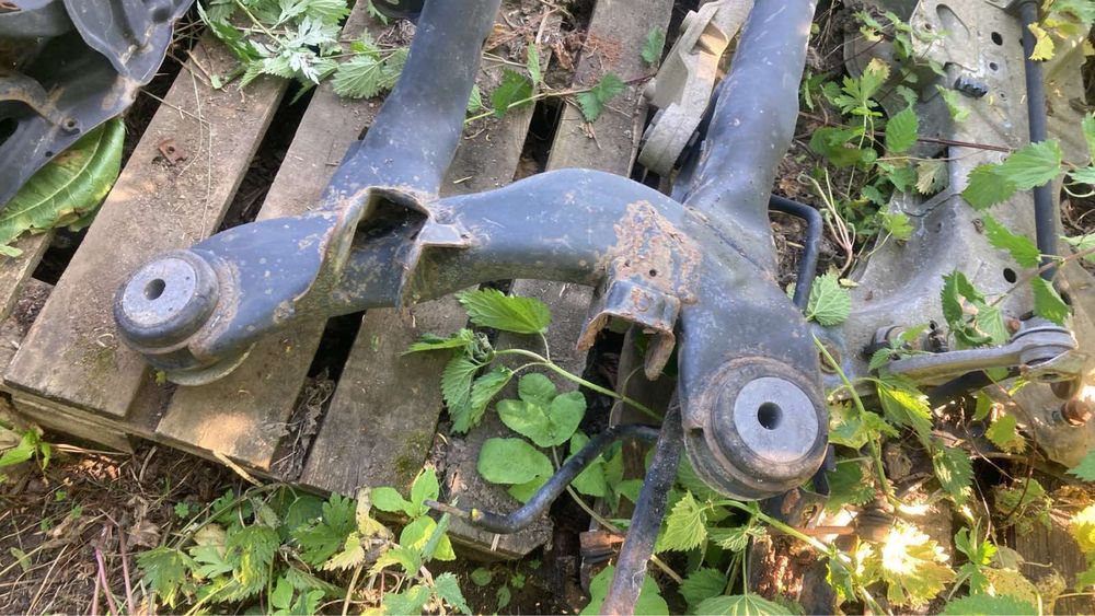 Підрамник задній балка Audi A6 quattro A6 C5 8E0505323D