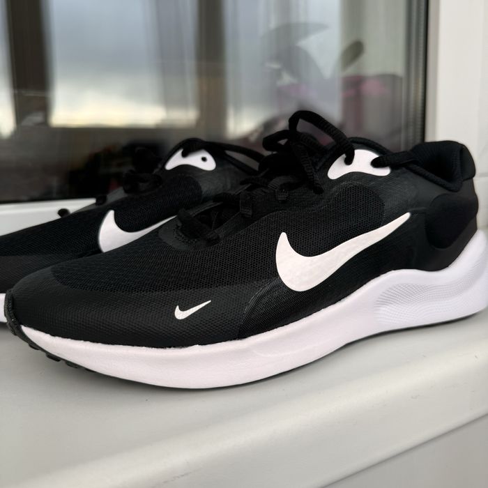 Кросівки Nike Revolution 7, eur 39
