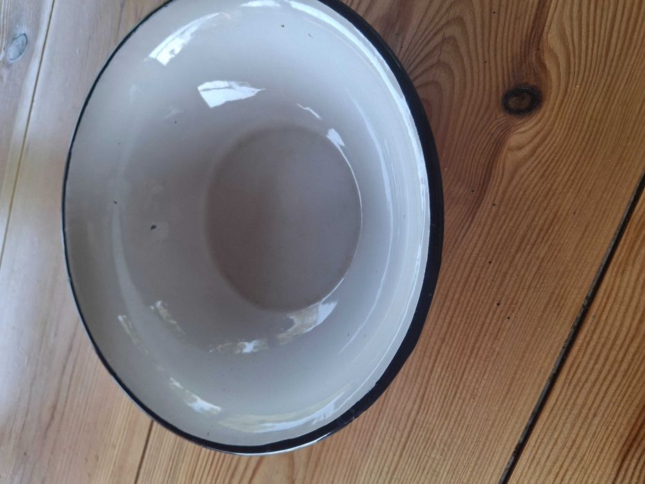 Czerwona miska emaliowana PRL 20cm