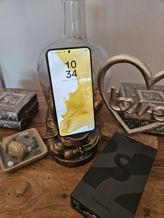 Samsung s22 novo ainda com os plásticos