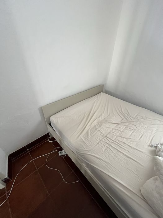 Cama de casal ikea