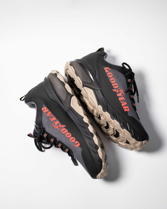 Мужские кроссовки Skechers Max Protect Fast Track Waterproof (2 цвета)