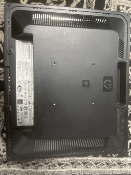 Могитор HP LA1951g(провод в подарок)
