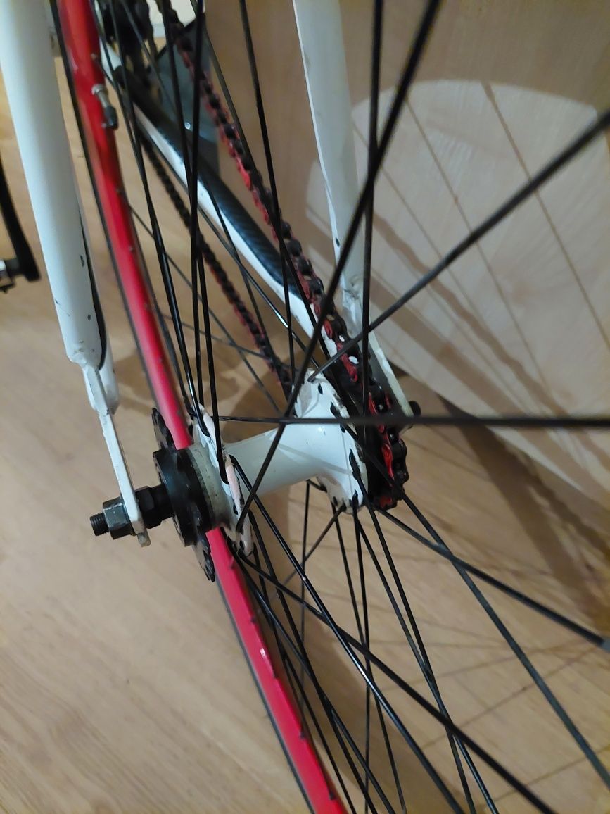 Ostre koło 28 szosa single speed flip flop fixie miejski kolażówka