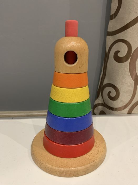 Пірамідка деревʼяна IKEA