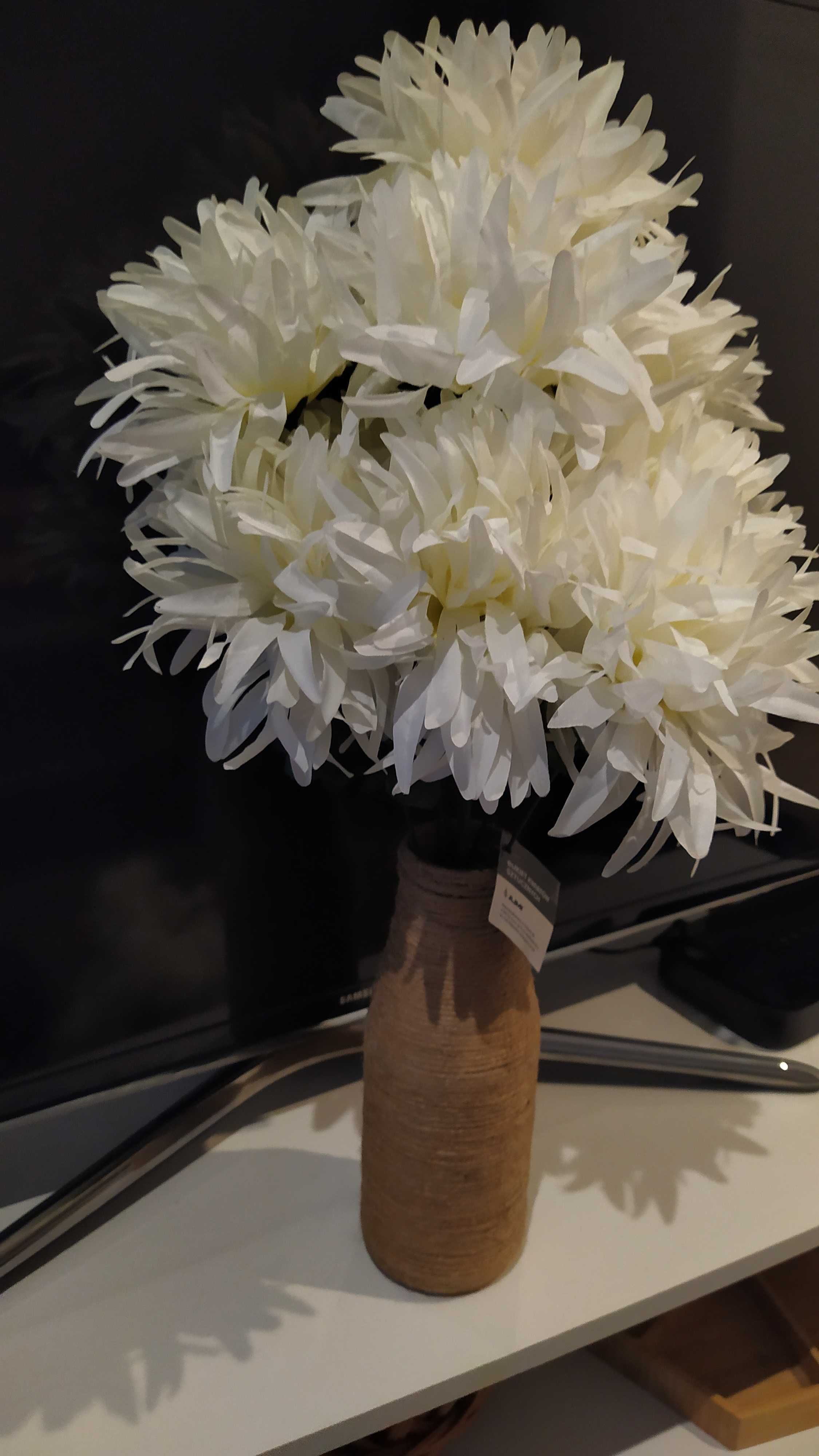 Bukiet sztucznych kwiatów chryzantemy