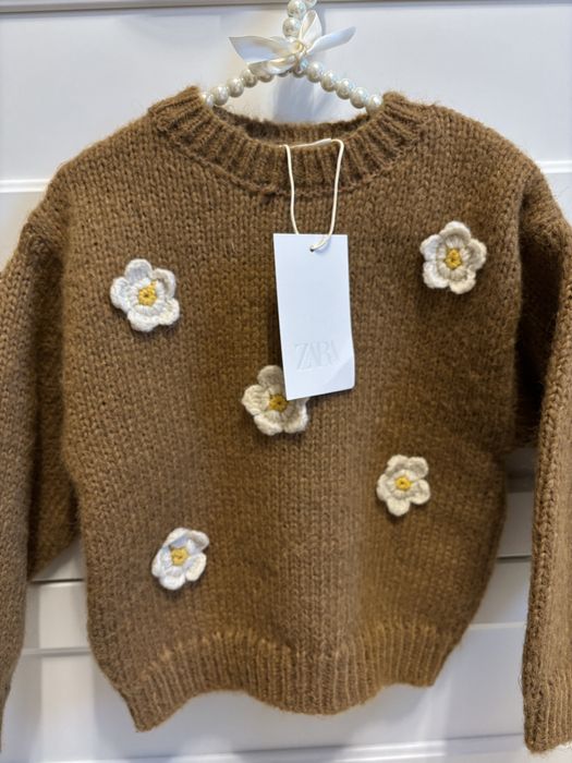 Sweterek z kwiatami Zara r.104