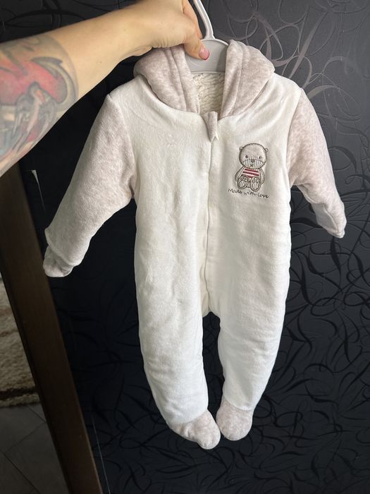 Дитячий комбінезон 68-го розміру