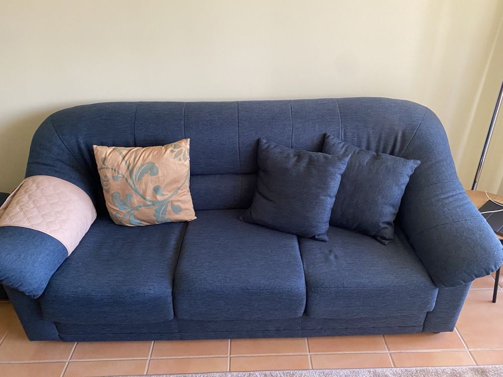 Sofas 3 lugares + 1 sofa indivual + 1 puff usados