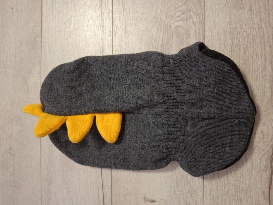 Тепла дитяча шапка-динозаврик з хомутом Sinsay