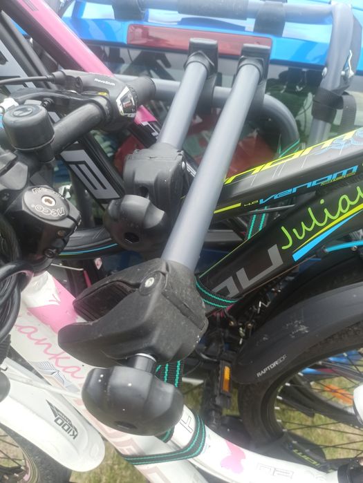 Bagażnik rowerowy na tylną klapę na 3 rowery