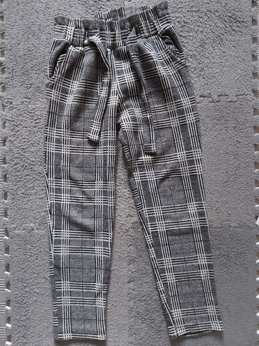 Лот брюки на дівчинку, 6-7 років
Ціна за весь лот, в лоті:
1. Надзвича