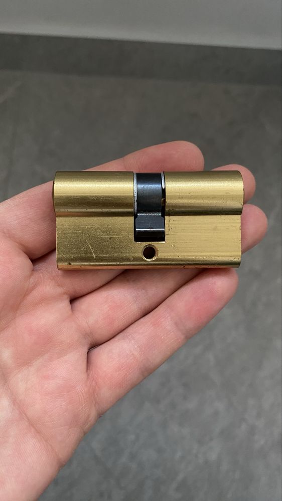 Продам сердцевину 30х30 ABUS