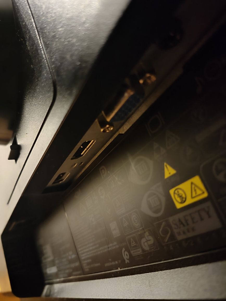 Monitor Lenovo ThinkVision – możliwa dostawa do Katowic