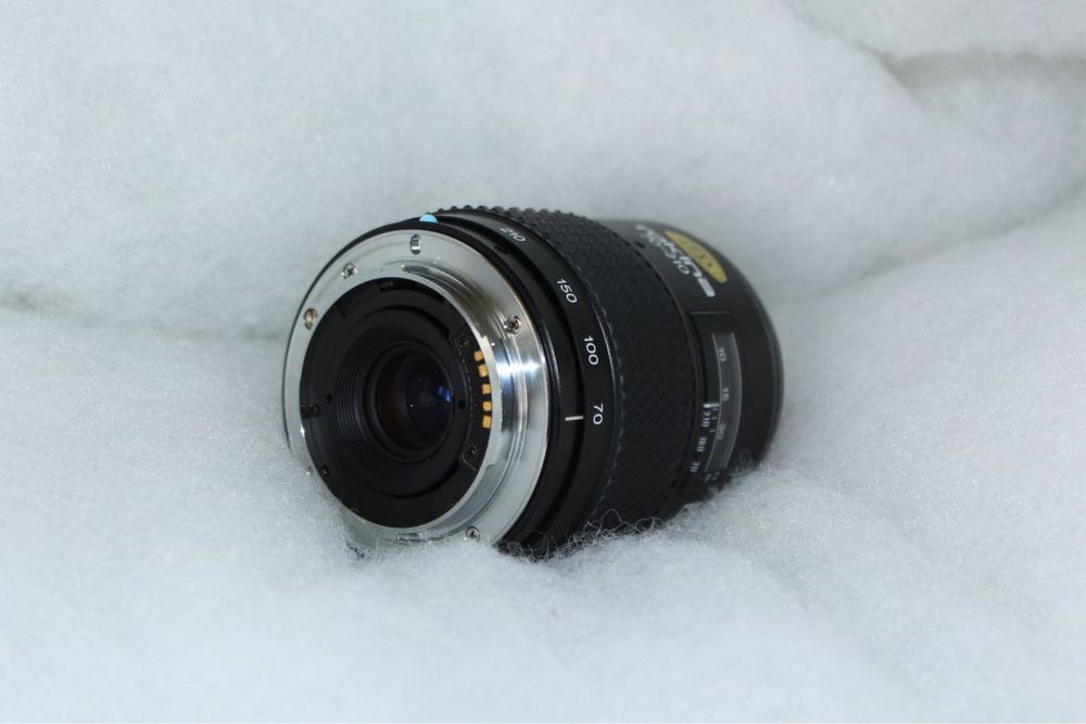 Tokina 70-210 mm f/4-5.6 – obiektyw zoom do lustrzanek