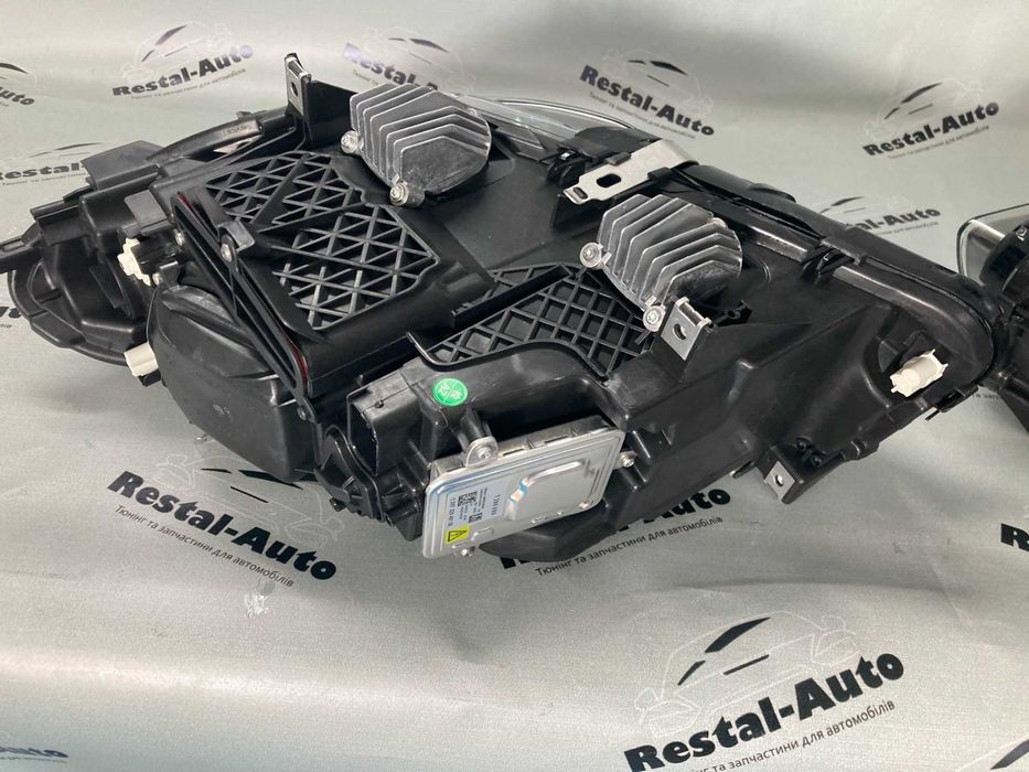 Фары (Xenon Adaptive) комплектные на BMW 5 Series F10/F11 14-17г.