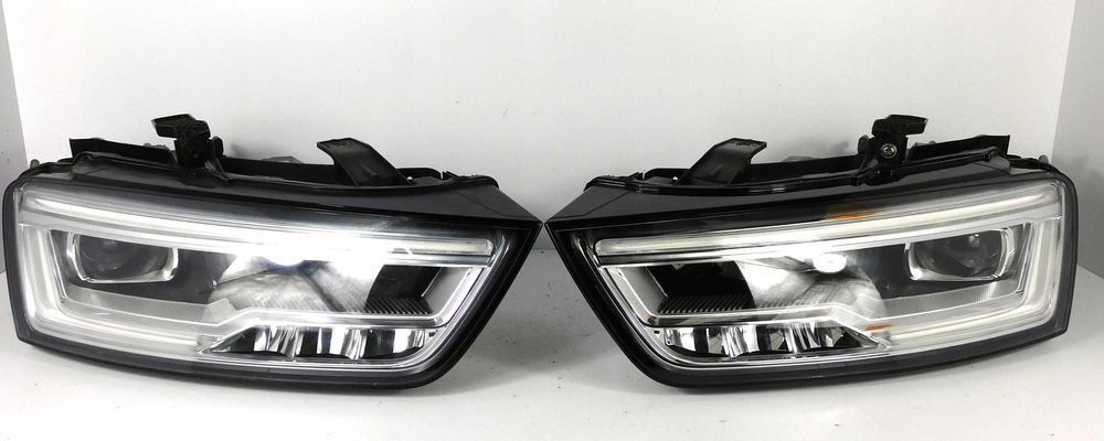 Фары передние Фара правая левая Audi Q3 8U рест до рест разборка