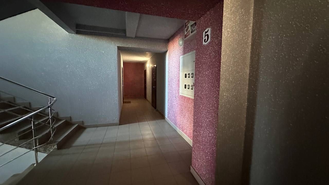 2 км квартира в зданому будинку за ціною сирця з частковим ремонтом