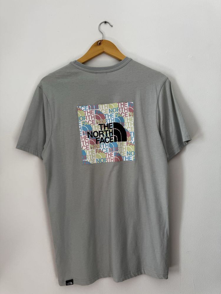 T-shirt The North Face Azul bebé