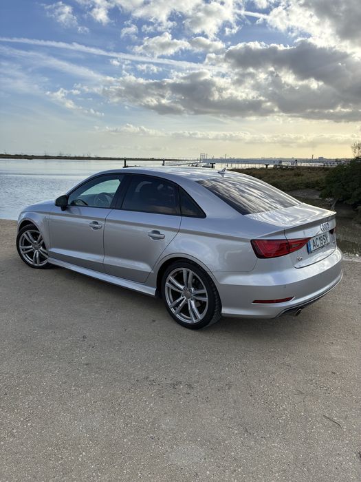 Audi A3 S-Line S-Tronic 1.6 TDI