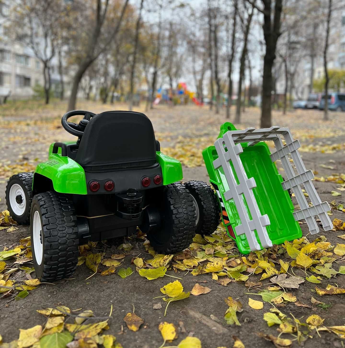 NOWY Traktorek na akumulator z przyczepką XMX-611 PILOT skóra mp3 pasy