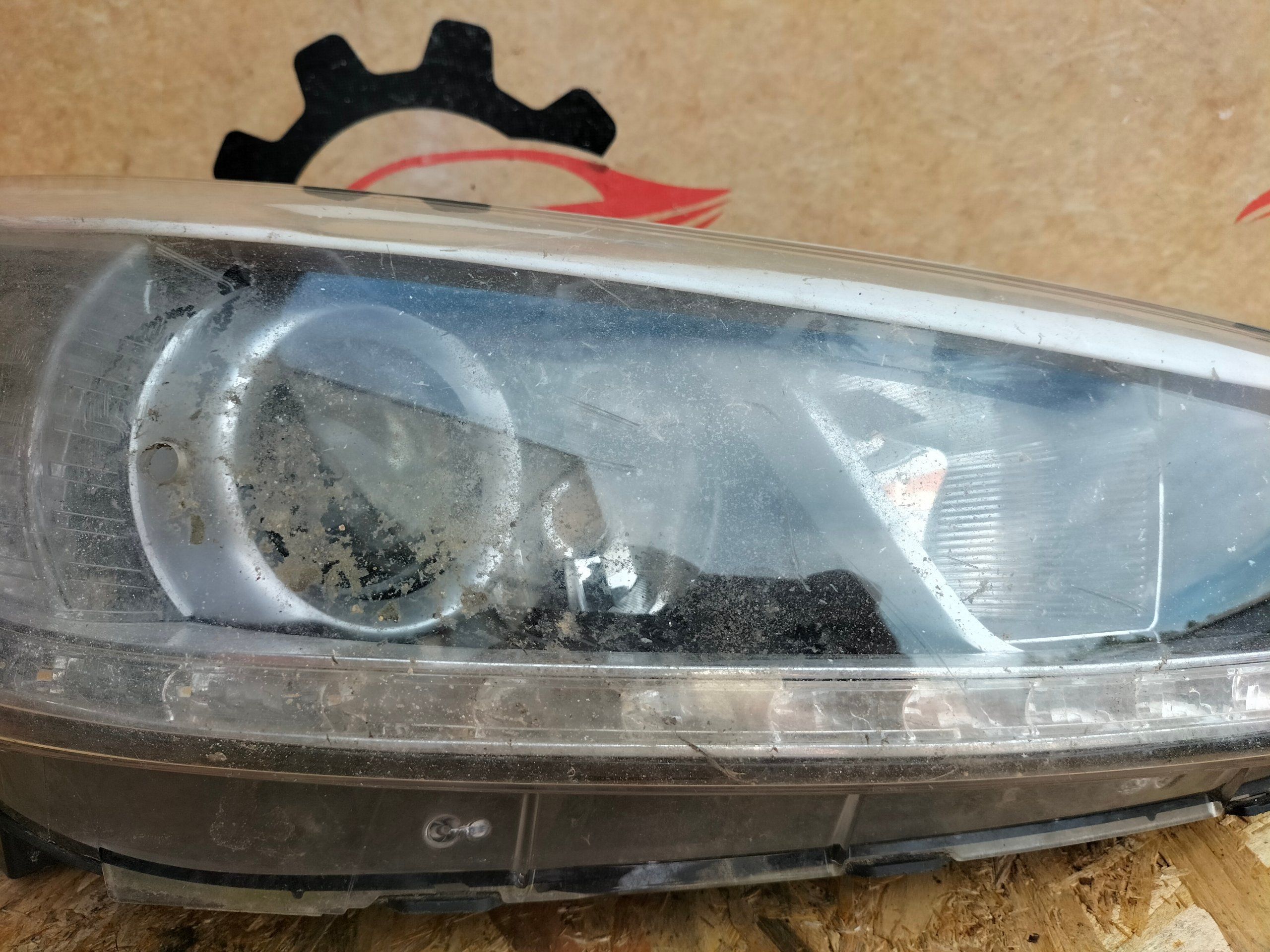 Kia Ceed II 2012-2018 фара правая LED корпус фары