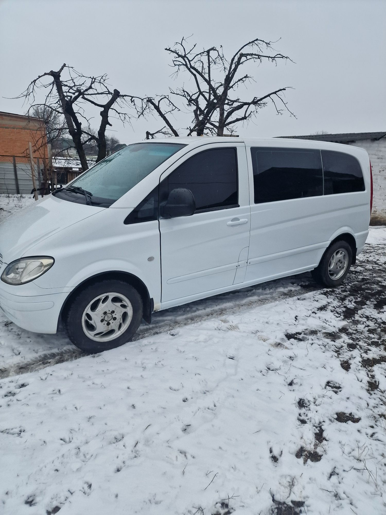 Mercedes Vito 639 пассажир (коротка база)