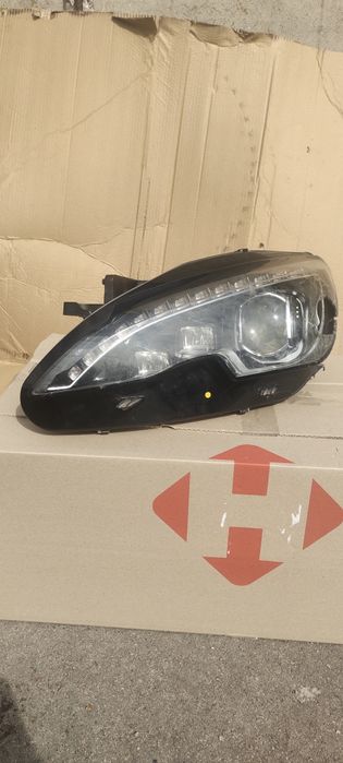 Фара Peugeot 308  Full LED Technology Пежо 308  sw t9