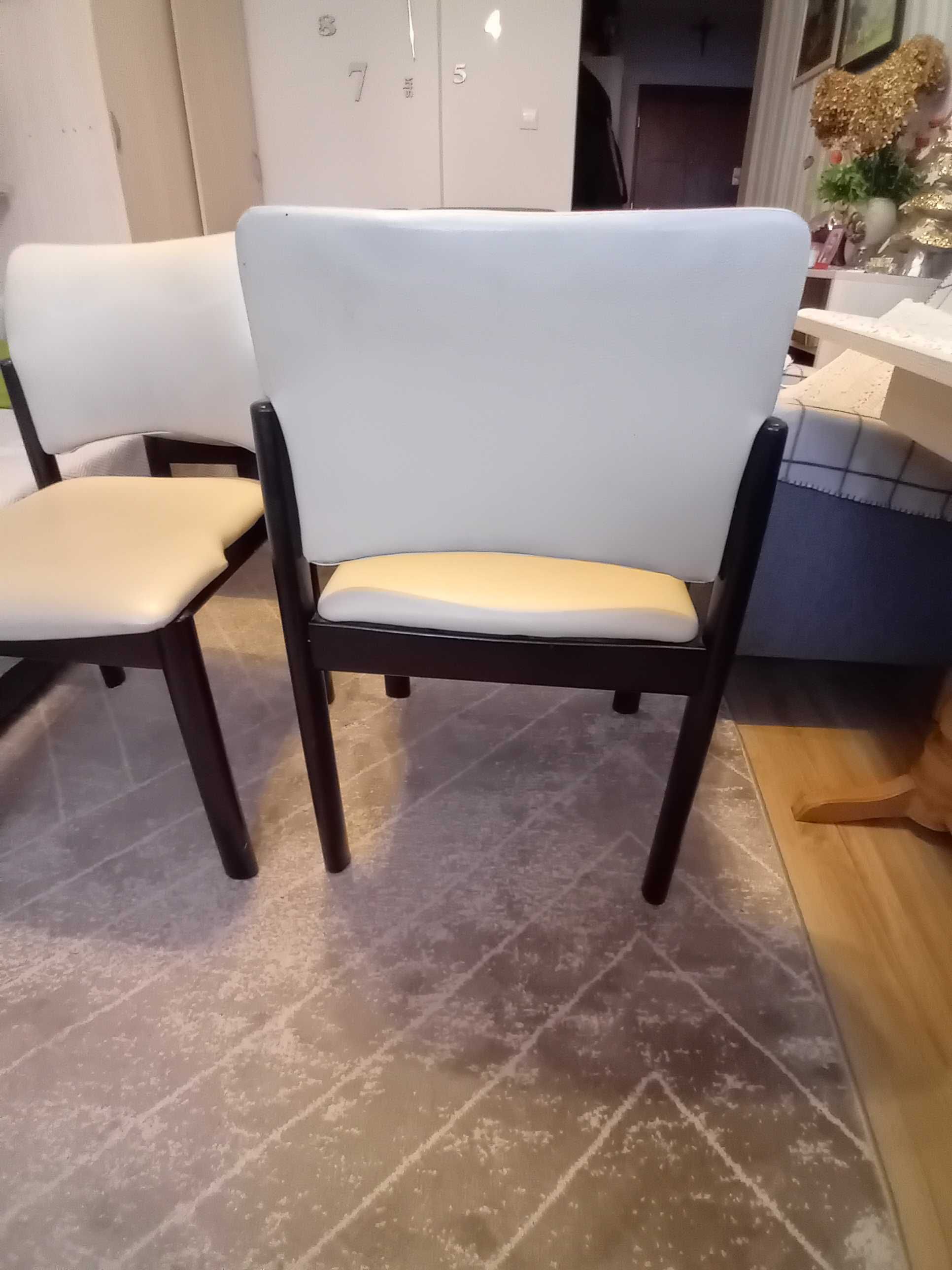 sprzedam eleganckie krzesła pokojowe/oferta do 15. V/