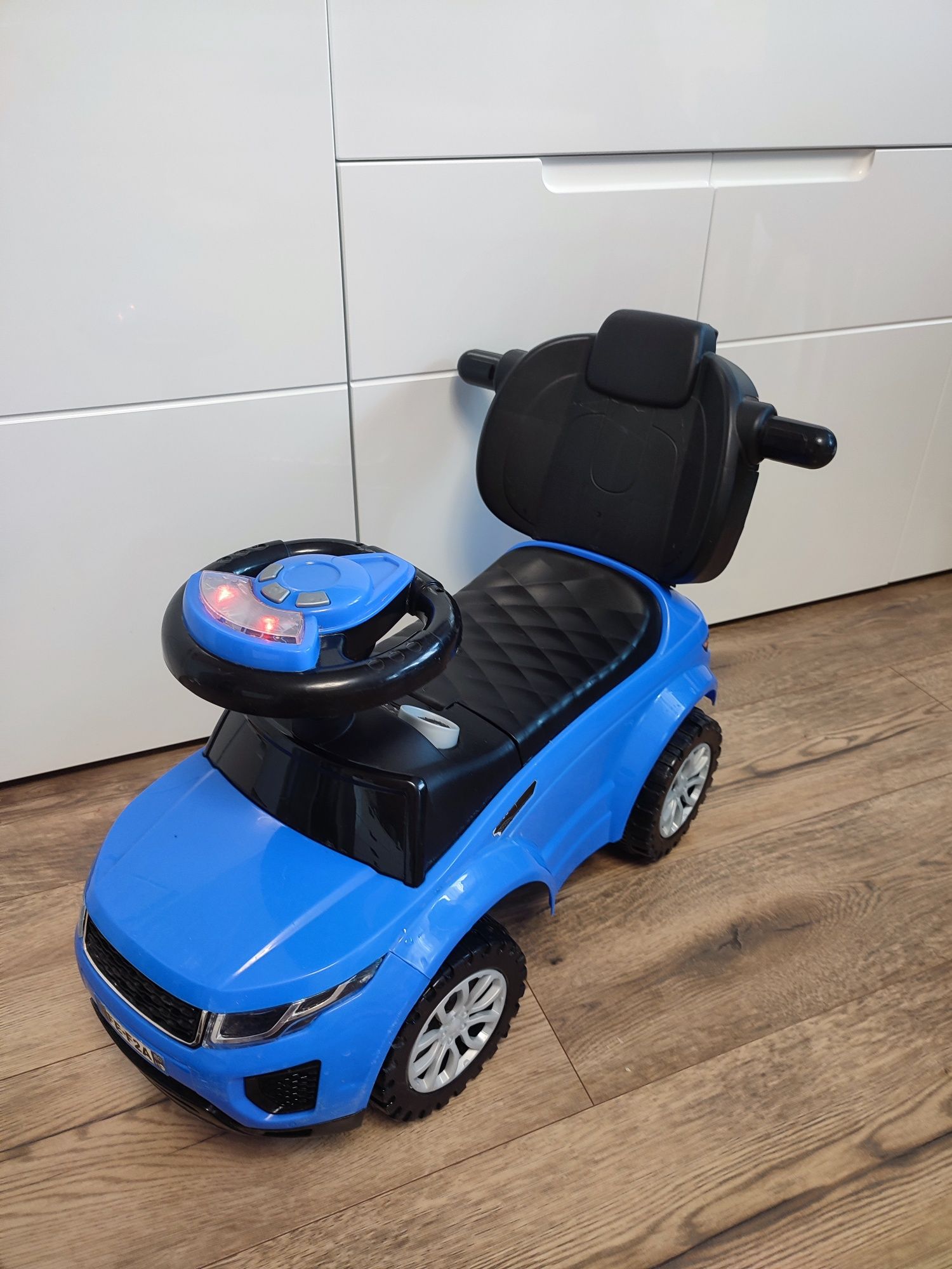 Jeździk auto , pchacz