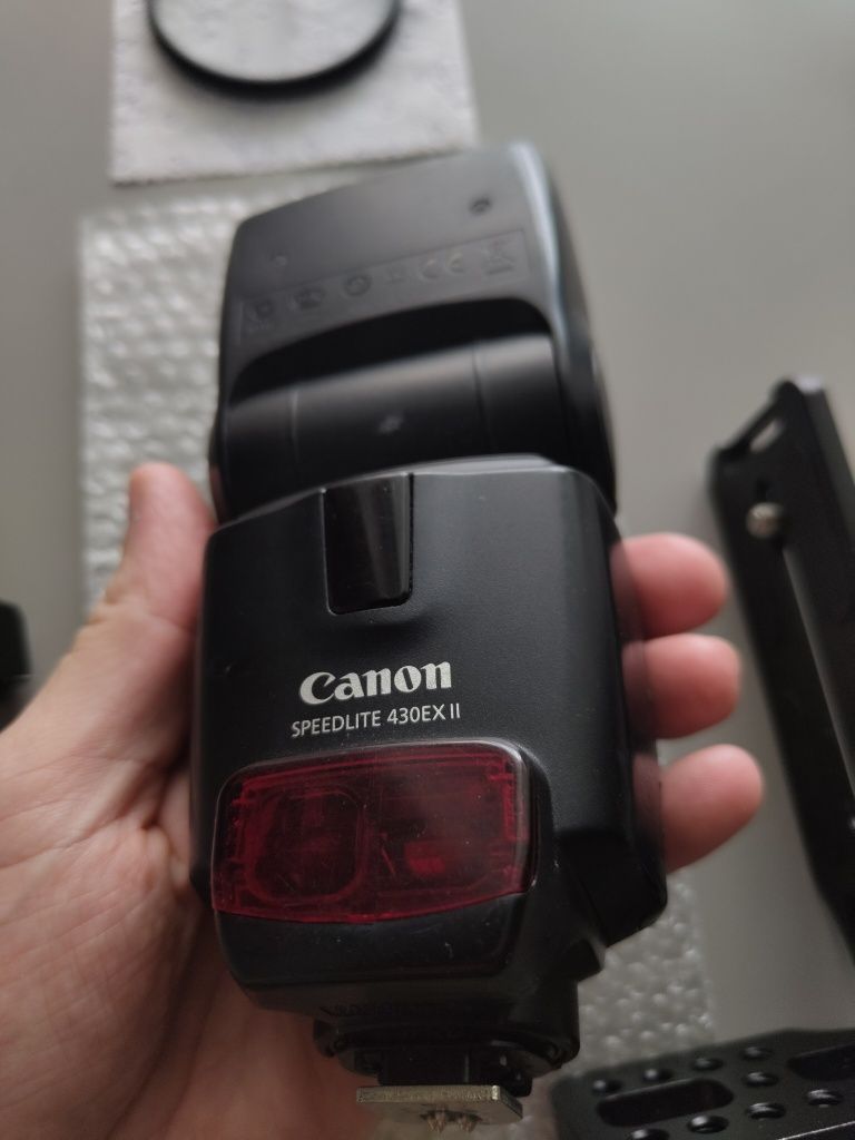 Фотоспалах Canon speedlite430ex ii(під ремонт),UV-фільтр72,L-кронштейн
