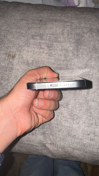 iPhone 16 Pro 128Gb *Grau A* (versão e-sim)