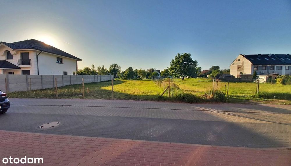 Działka w centrum Plewisk