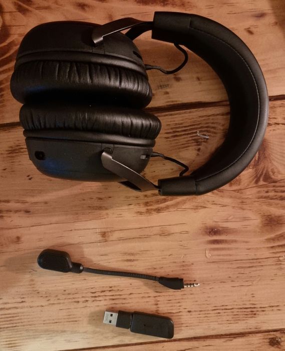 HyperX Cloud III DTS Wireless com GARANTIA