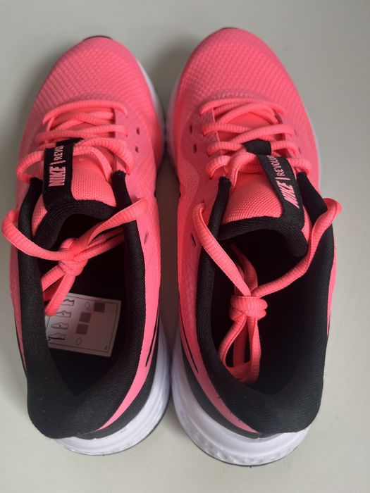 Buty sportowe Nike damskie treningowe fitness do biegania