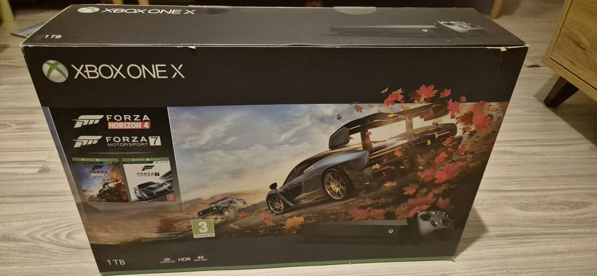 Xbox One X + pad+ Call of Duty