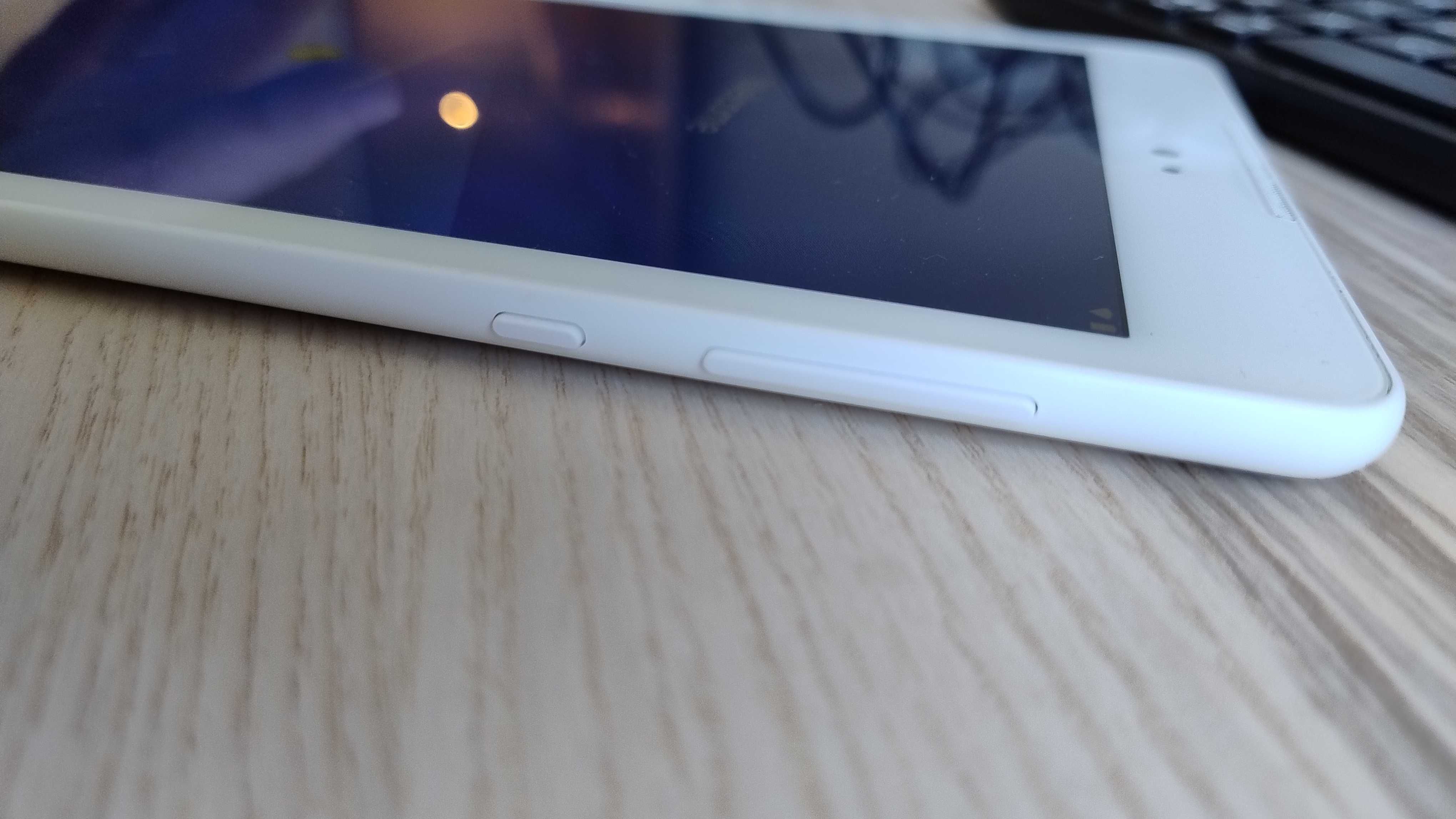 Tablet bq M8 impecável