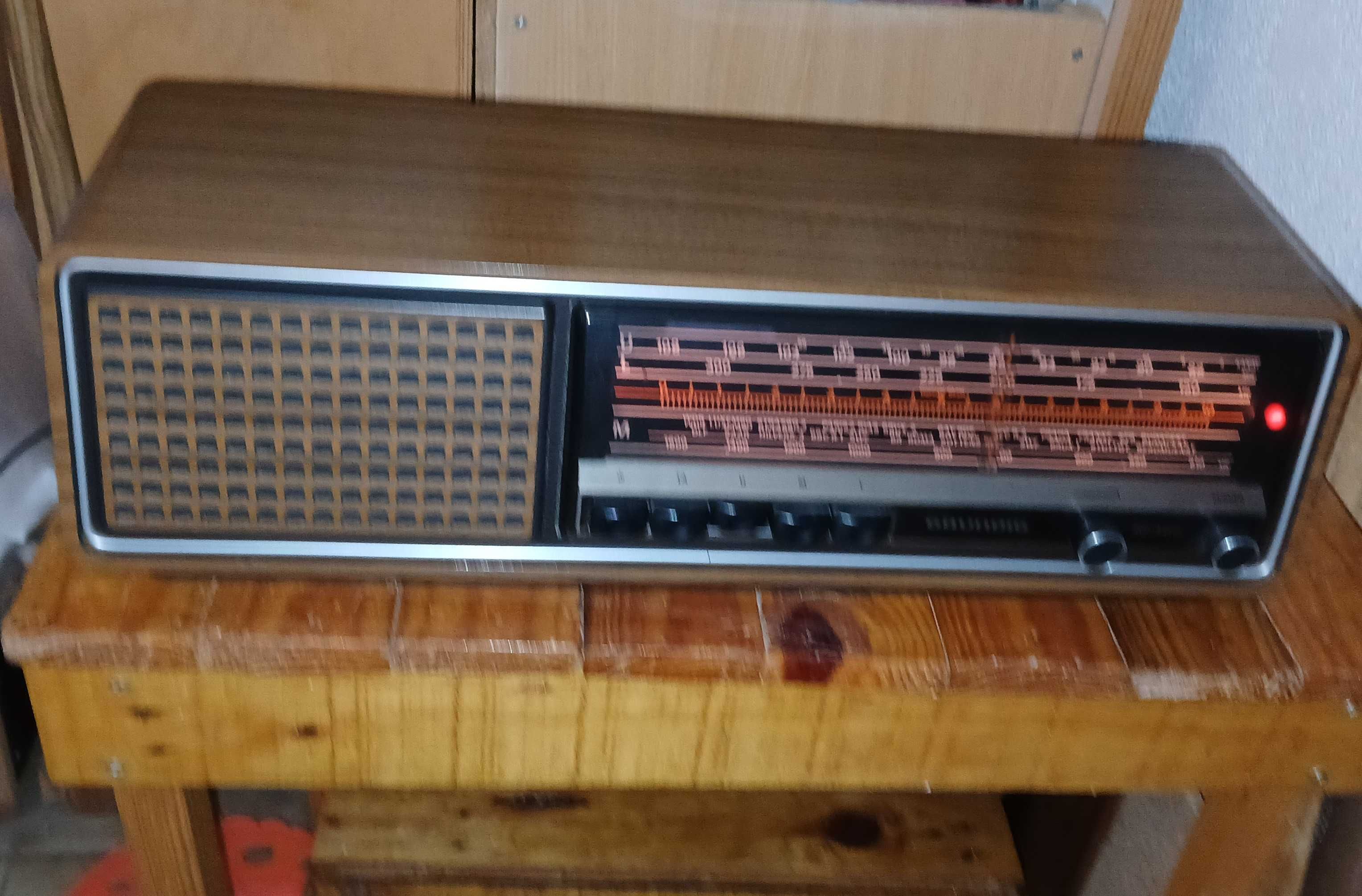 Rádio Grundig RF 420