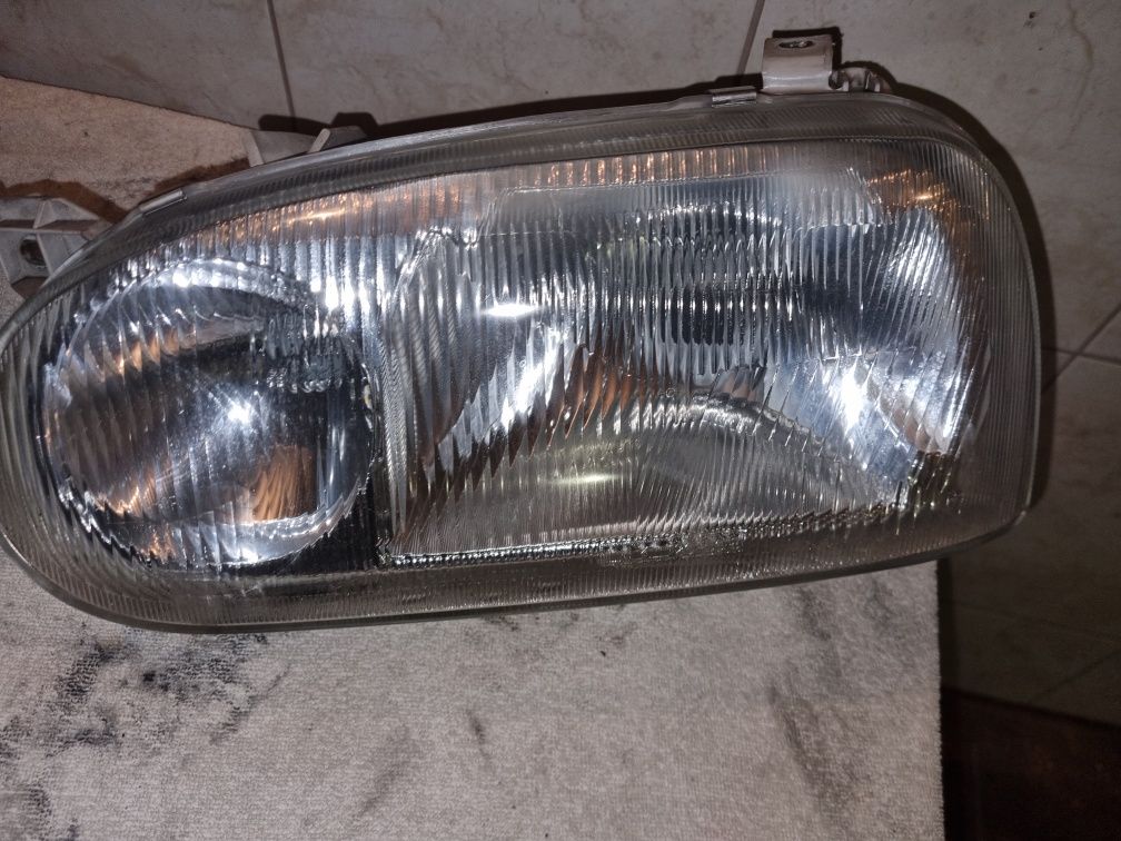 Lampy przednie VW Golf 3