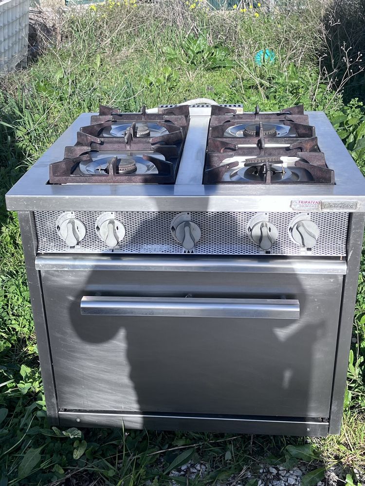Fogao junex 4 espalhadores e um forno