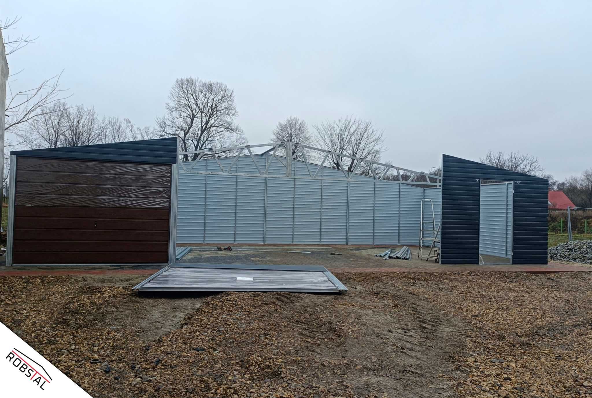 Garaż blaszany 12x6 3-stanowiskowy ciemny grafit + orzech PREMIUM