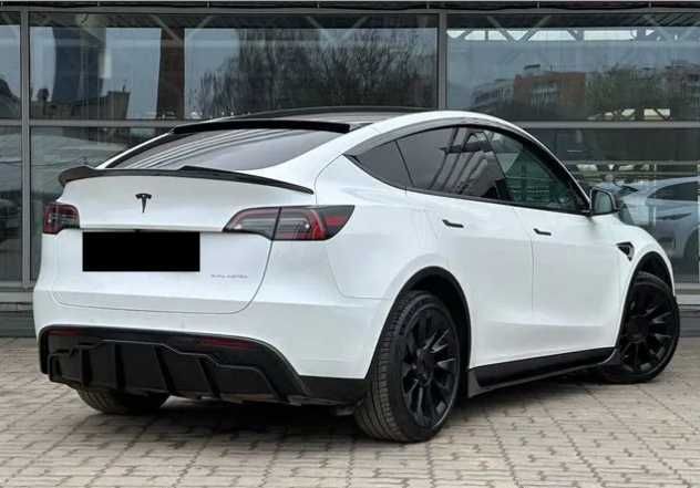 Tesla Model Y  2021