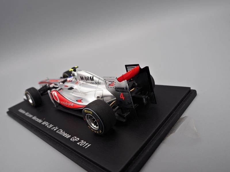 McLaren-Mercedes MP4-26 Jenson Button Chinese GP 2011 - Spark 1/43