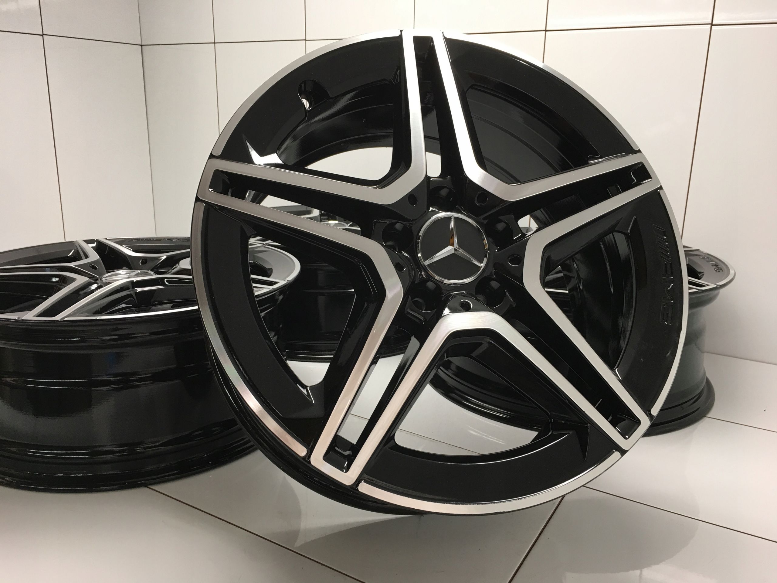 Felgi 18 Mercedes c Klasa Amg 205 7,5 ET44 8.5 49 idealne