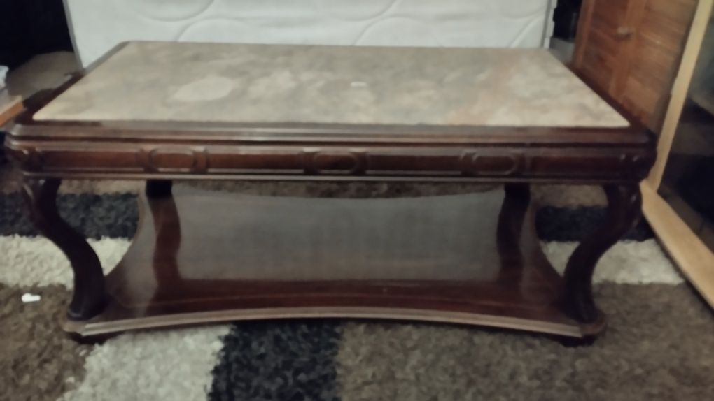 Mesa Centro com tampo mármore